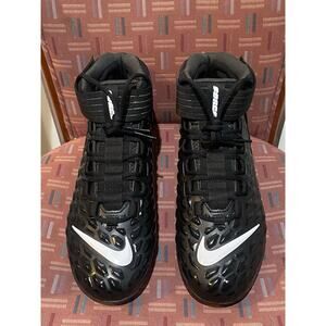 New Nike Men’s Sz 11 Force Savage Pro 2 Football Cleats Black/White AH4000-002